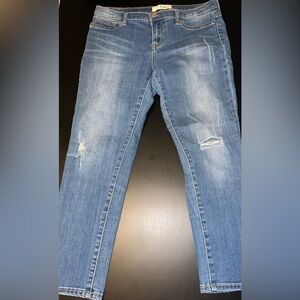 DITTOS Cropped Ankle Skinny Blue Distressed Mid-Rise Jeans Size 29 EUC